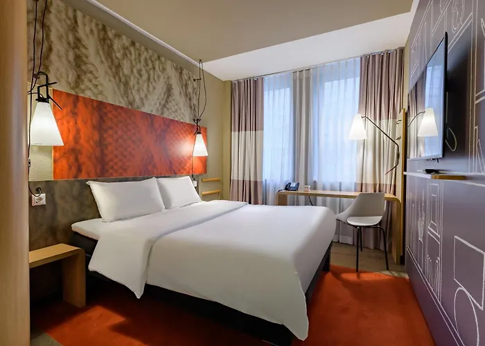 Ibis Am Dom Hotell 2*