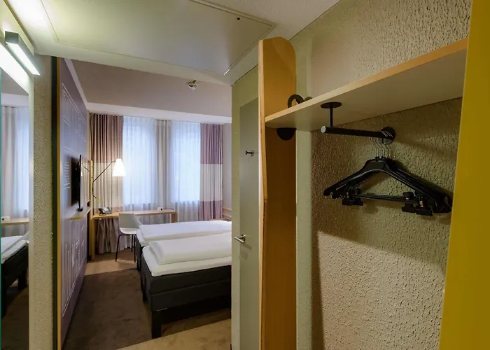 Ibis Am Dom Hotel 2*