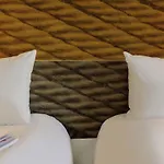 Ibis Am Dom 2*