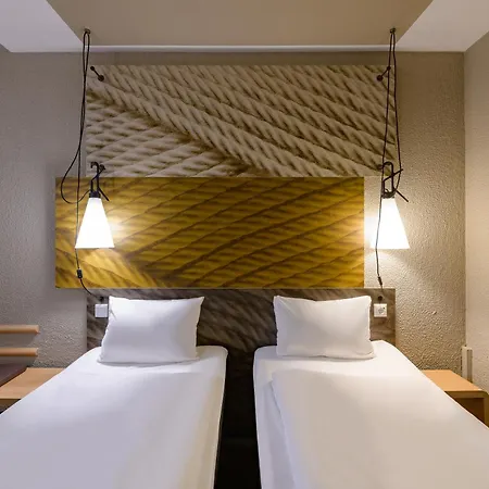 Ξενοδοχείο Ibis Am Dom