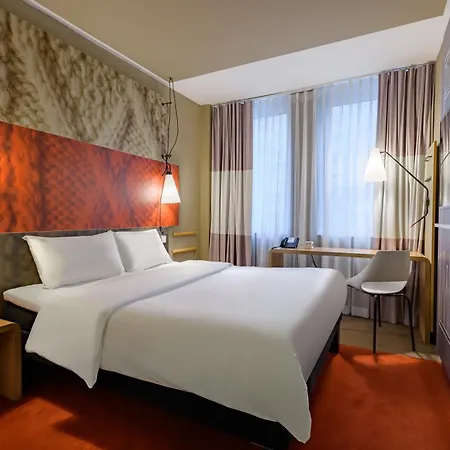 Ibis Am Dom Hotel 2*