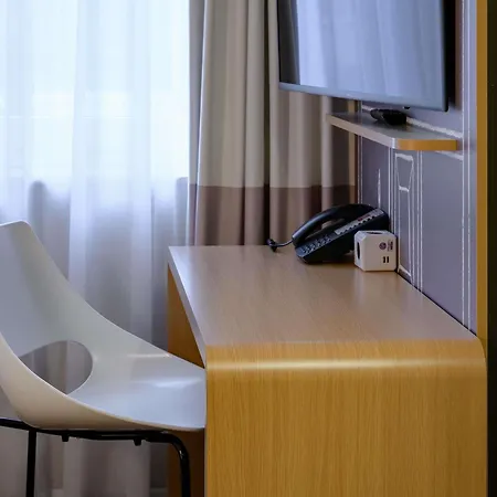 Hotell Ibis Am Dom