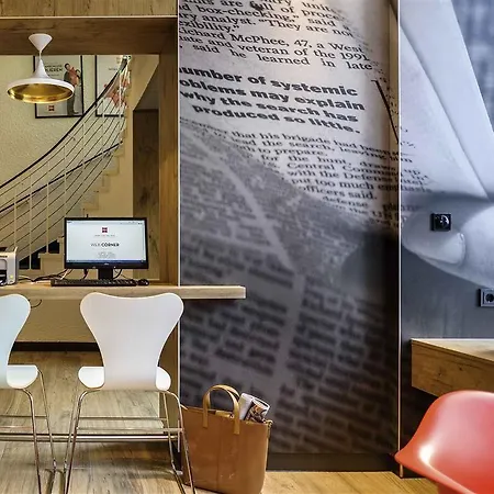 ホテル イビス アム ドム 2*