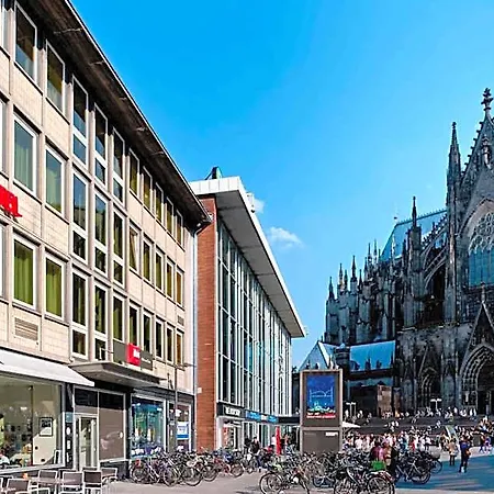 Hotel Ibis Am Dom 2*