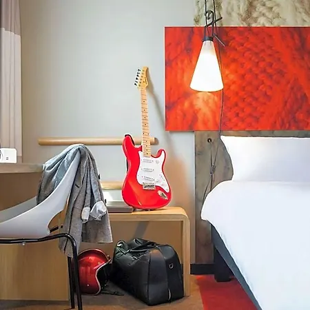 Ibis Am Dom 2*