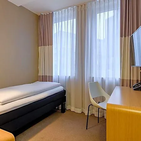 Ibis Am Dom 2* Keulen