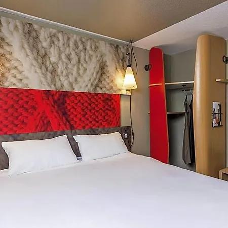 Ibis Am Dom 2*
