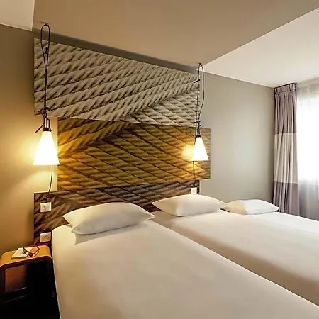 Ibis Am Dom Hotell 2*