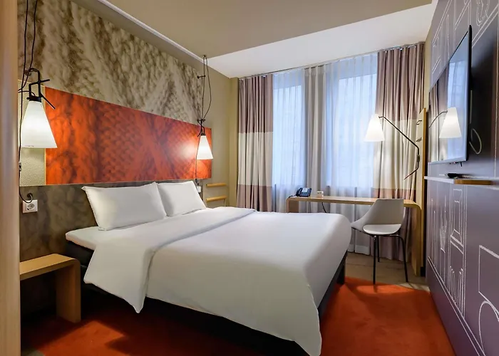 Ibis Am Dom Otel 2*