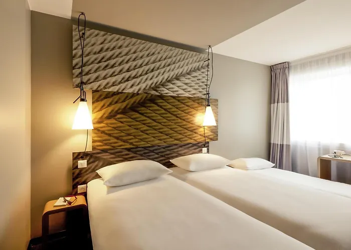 Ibis Am Dom Otel 2*