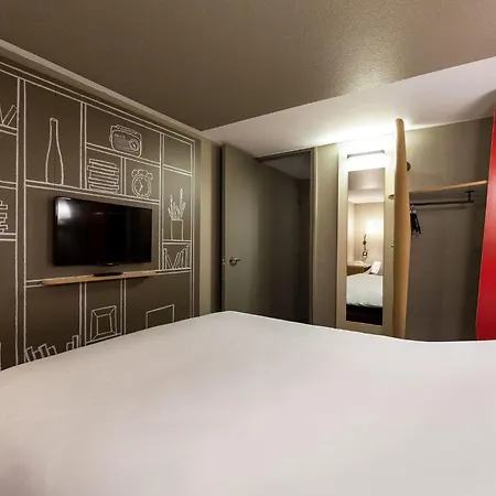 Ibis Am Dom 2* Colonia